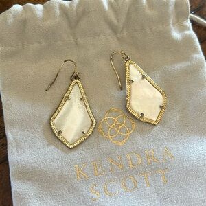 Kendra Scott white stone with gold